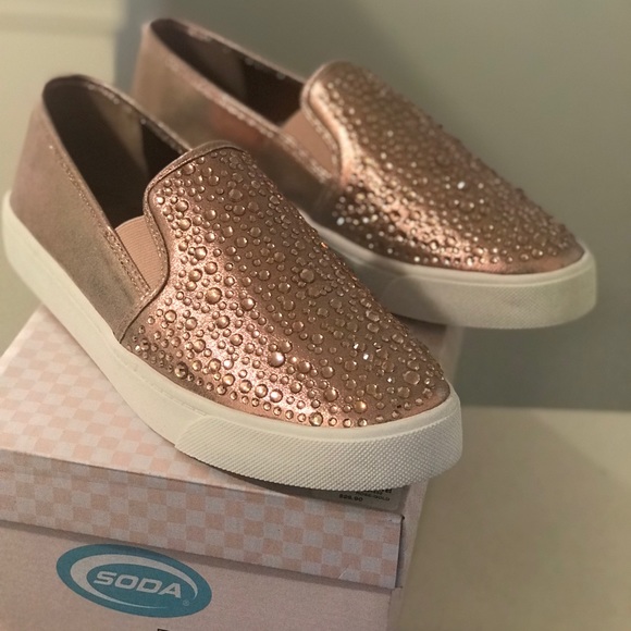 Canvas sneakers - Picture 3 of 3